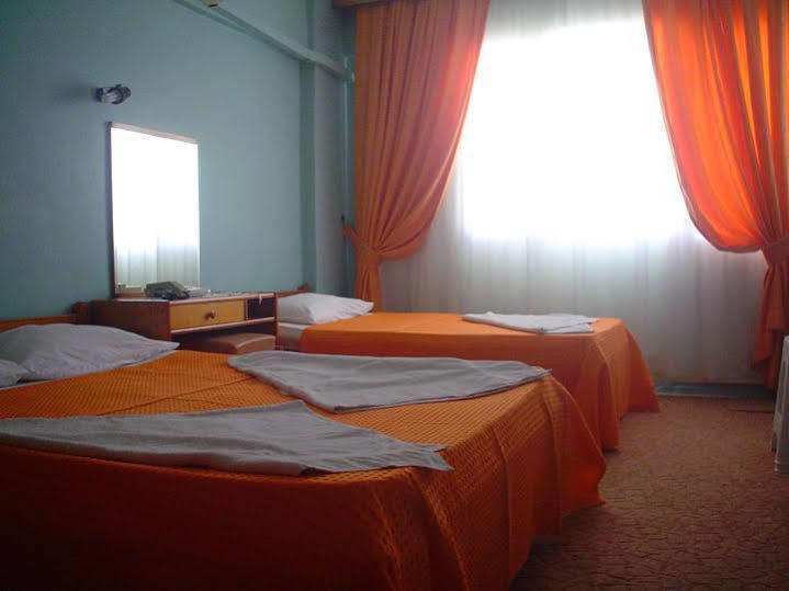 Akerdem Hotel Kuşadası Ngoại thất bức ảnh